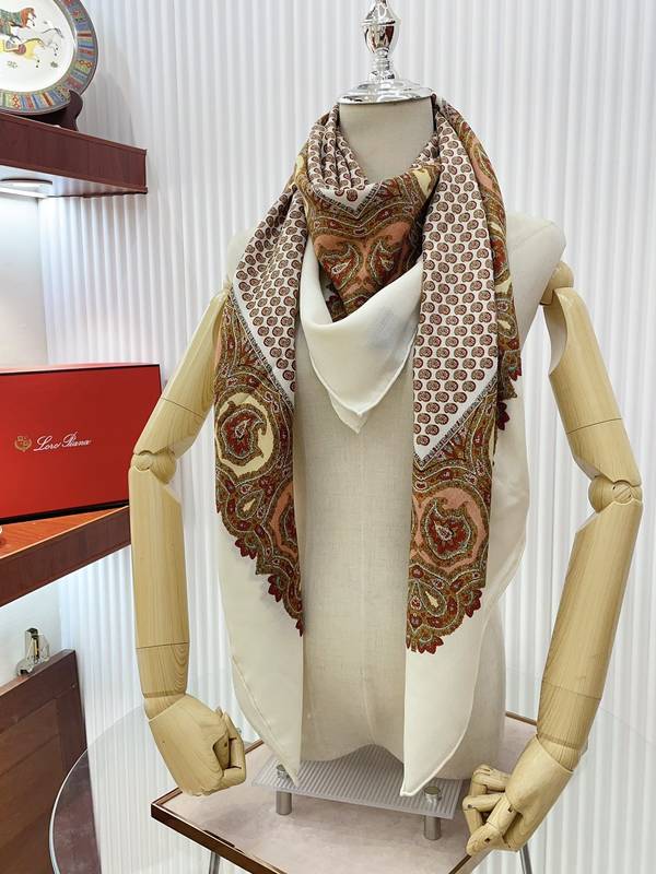 Loro Piana Scarf LPC00060 Loro Piana Scarf LPC00060